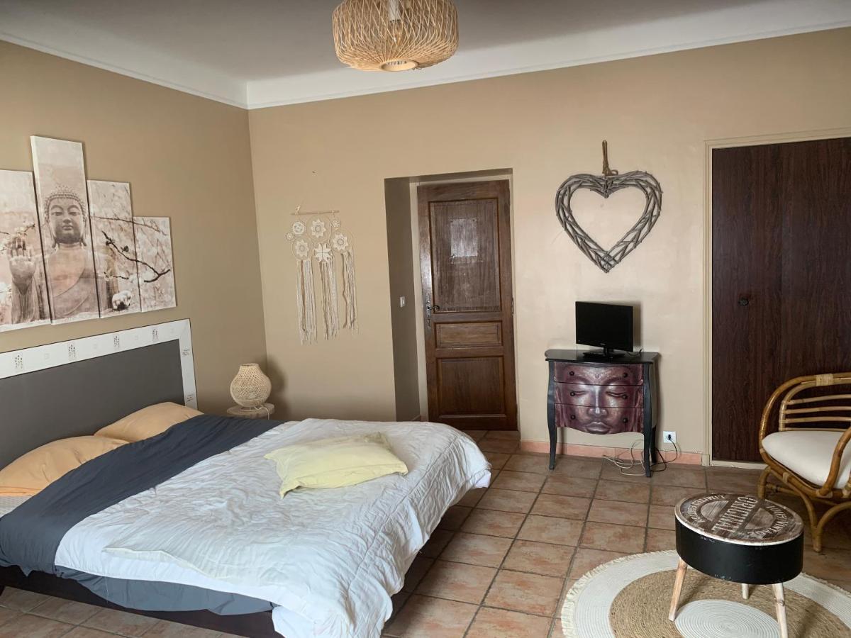 Bastide Du Bonheur Saint Donat Bed & Breakfast Greoux-les-Bains Bagian luar foto